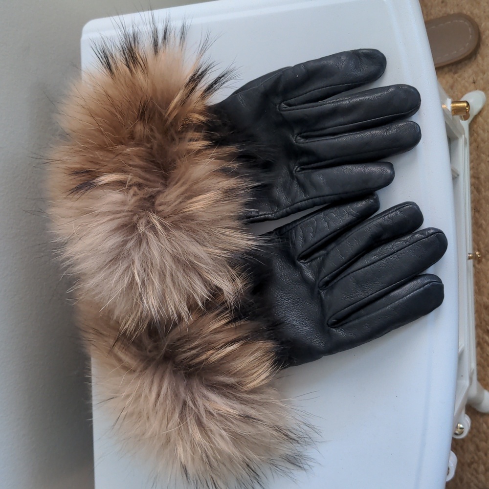 Leather Gloves With Fur Trim And Lambswool Lining, Fall Winter Style By Echo